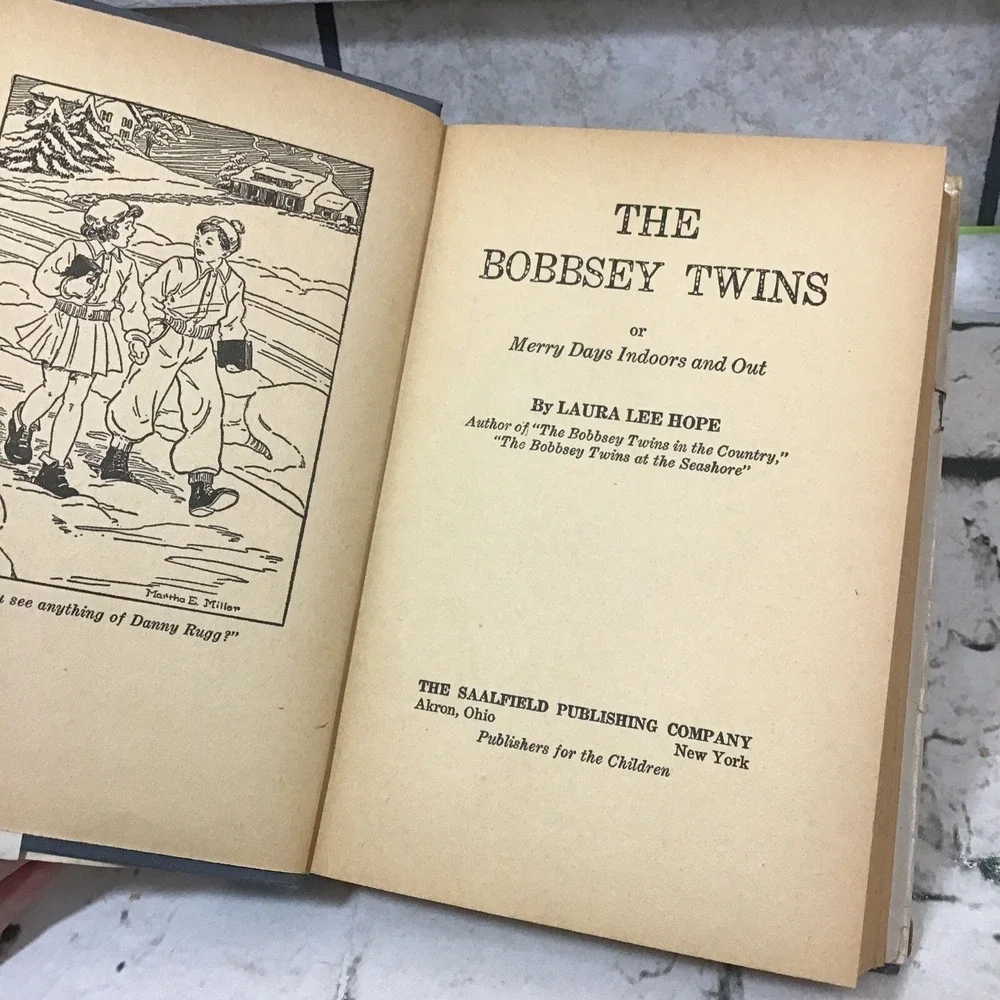 1940s‎ The Bobbsey Twins Hardcovers Lot Of 2 In The Country Laura Lee Hope
